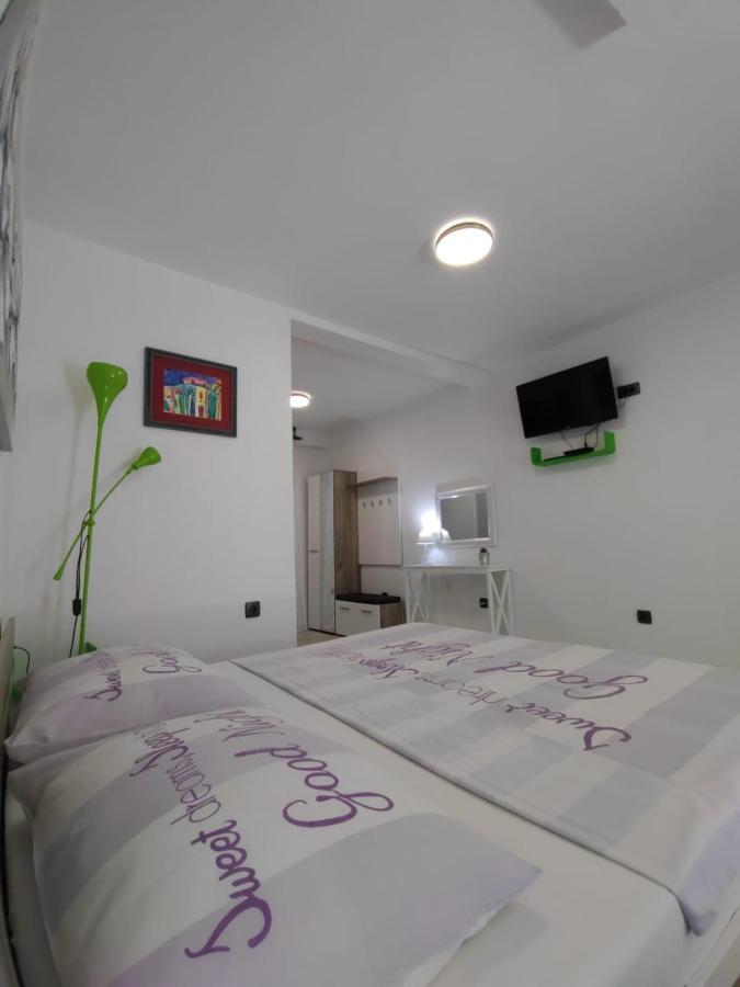 Studio Apartman & Rooms No1 Zara Esterno foto